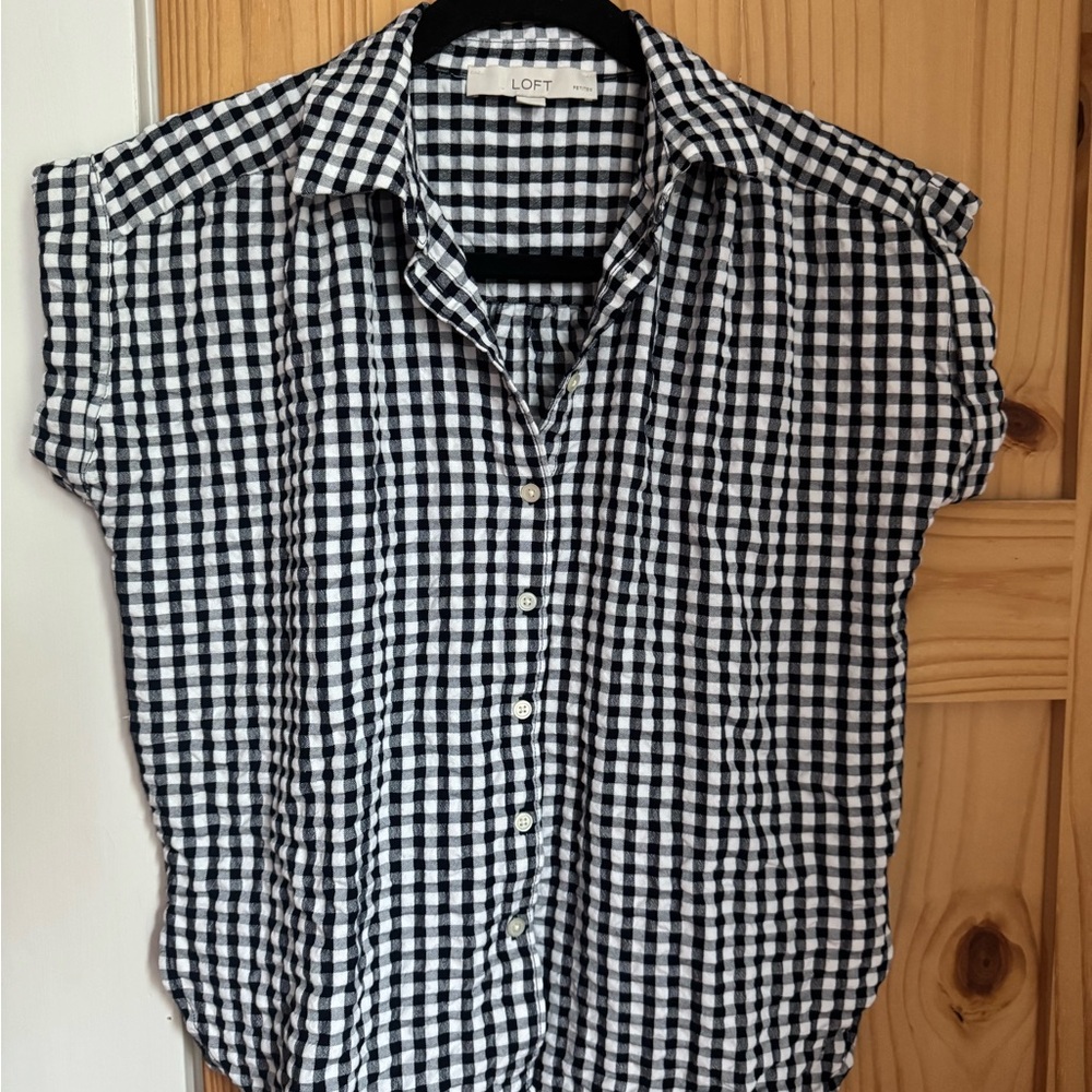 LOFT Black & White Gingham Short Sleeve Button-Front Shirt